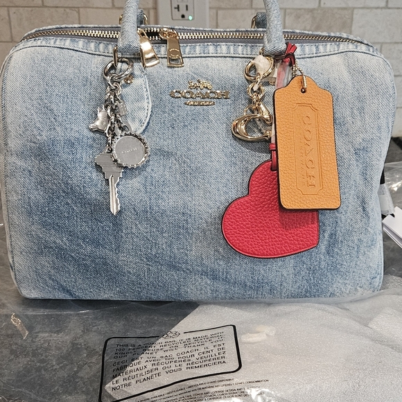 BNWT COACH DENIUM LARGE ROWAN - Picture 2 of 8